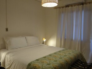 2 chambres, bureau, fer et planche à repasser, Wi-Fi gratuit