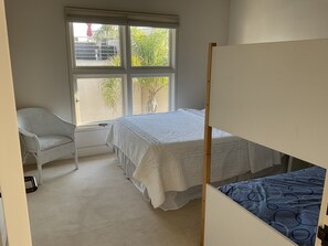 4 habitaciones, escritorio, cuna de viaje y wifi gratis 