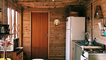 Fridge, stovetop, coffee/tea maker, toaster