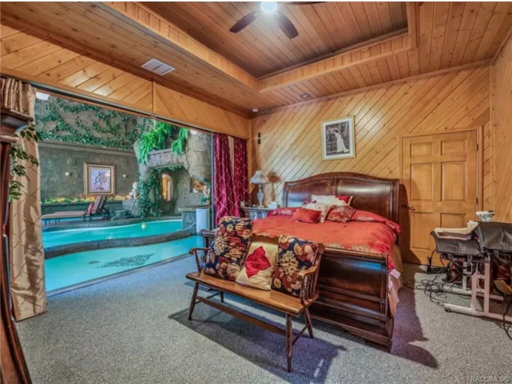 4 Schlafzimmer, Zimmersafe, Schreibtisch, Bügeleisen/Bügelbrett