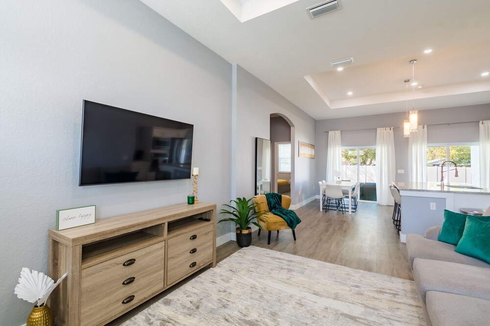Cheerful Clearwater beach home