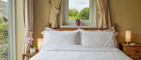 4 bedrooms, free WiFi, bed sheets