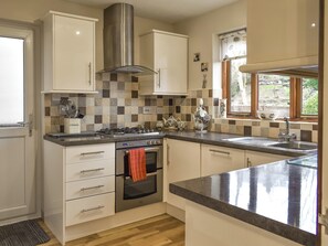 Dishwasher - 3 bedroom accommodation in Llanberis (Caernarfon)