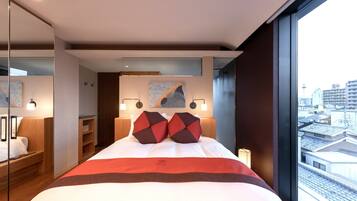 Minibar, in-room safe, individually decorated, desk