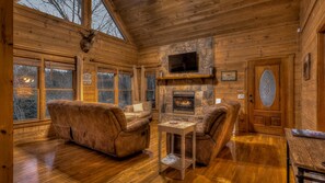 Cabin, 3 Bedrooms | Living room