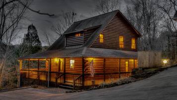 Cabin, 3 Bedrooms | Exterior