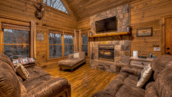 Cabin, 3 Bedrooms | Living room - Fighting Creek Cabin by Escape to Blue Ridge (McCaysville)