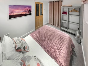 1 habitación, wifi gratis y ropa de cama