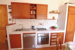 Apartment, 2 Schlafzimmer, Balkon, Stadtblick | Eigene Küche