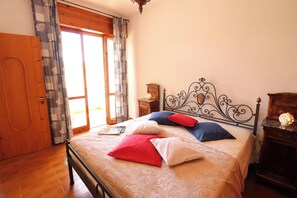 Apartment, 2 Schlafzimmer, Raucher, Balkon | 2 Schlafzimmer