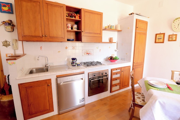 Apartment, 2 Schlafzimmer, Balkon, Stadtblick | Eigene Küche