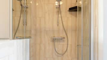 Room, 1 Bedroom, City View | Bathroom