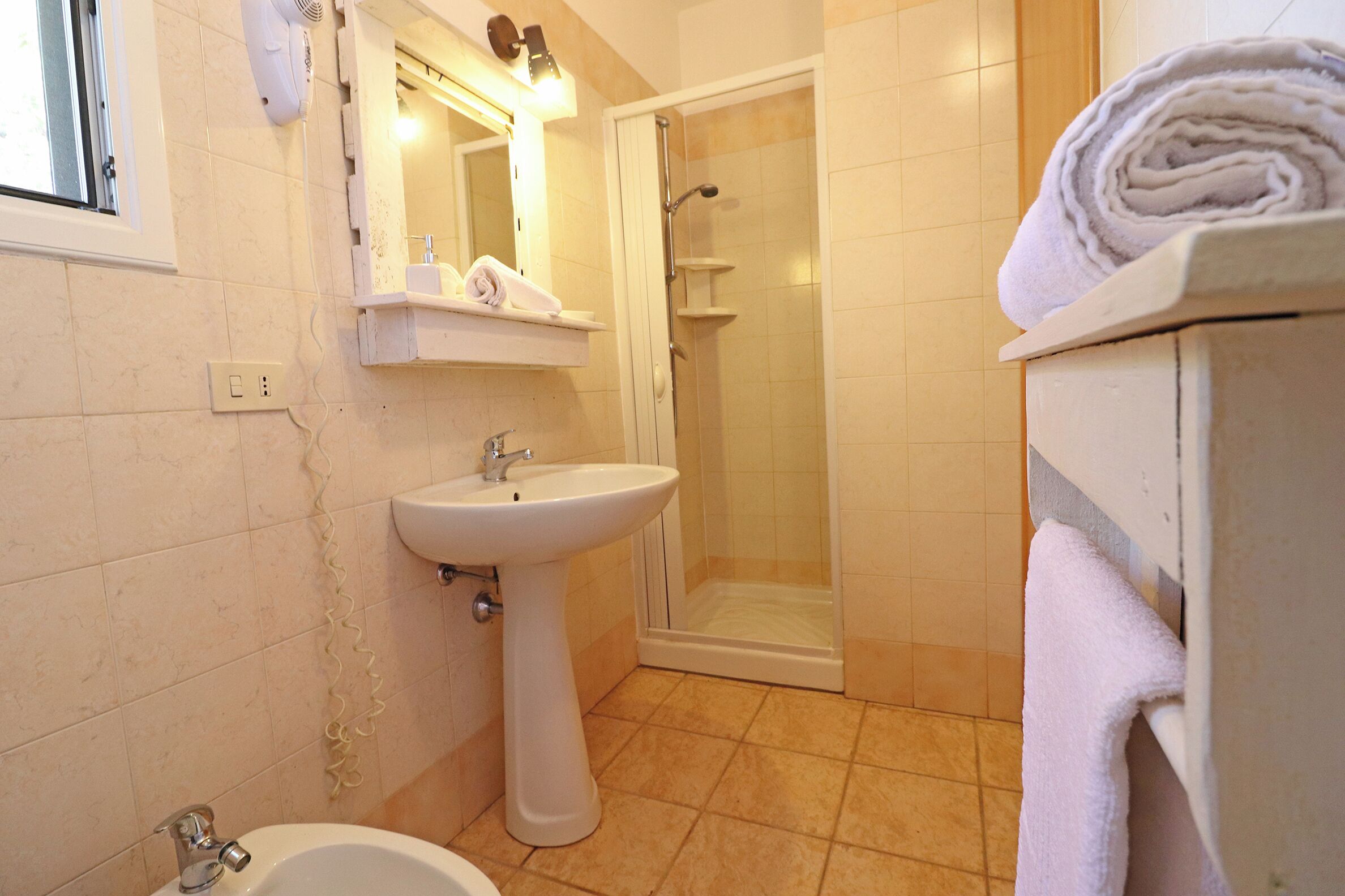Bungalow, 1 habitación, patio, vista al jardín | Baño