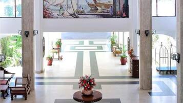 Room, 1 Bedroom, Accessible, Smoking | Lounge