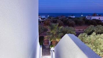 Apartment, 1 Bedroom, Smoking, Balcony | Property grounds