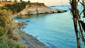 Apartment, 1 Bedroom, Smoking, Balcony | Beach