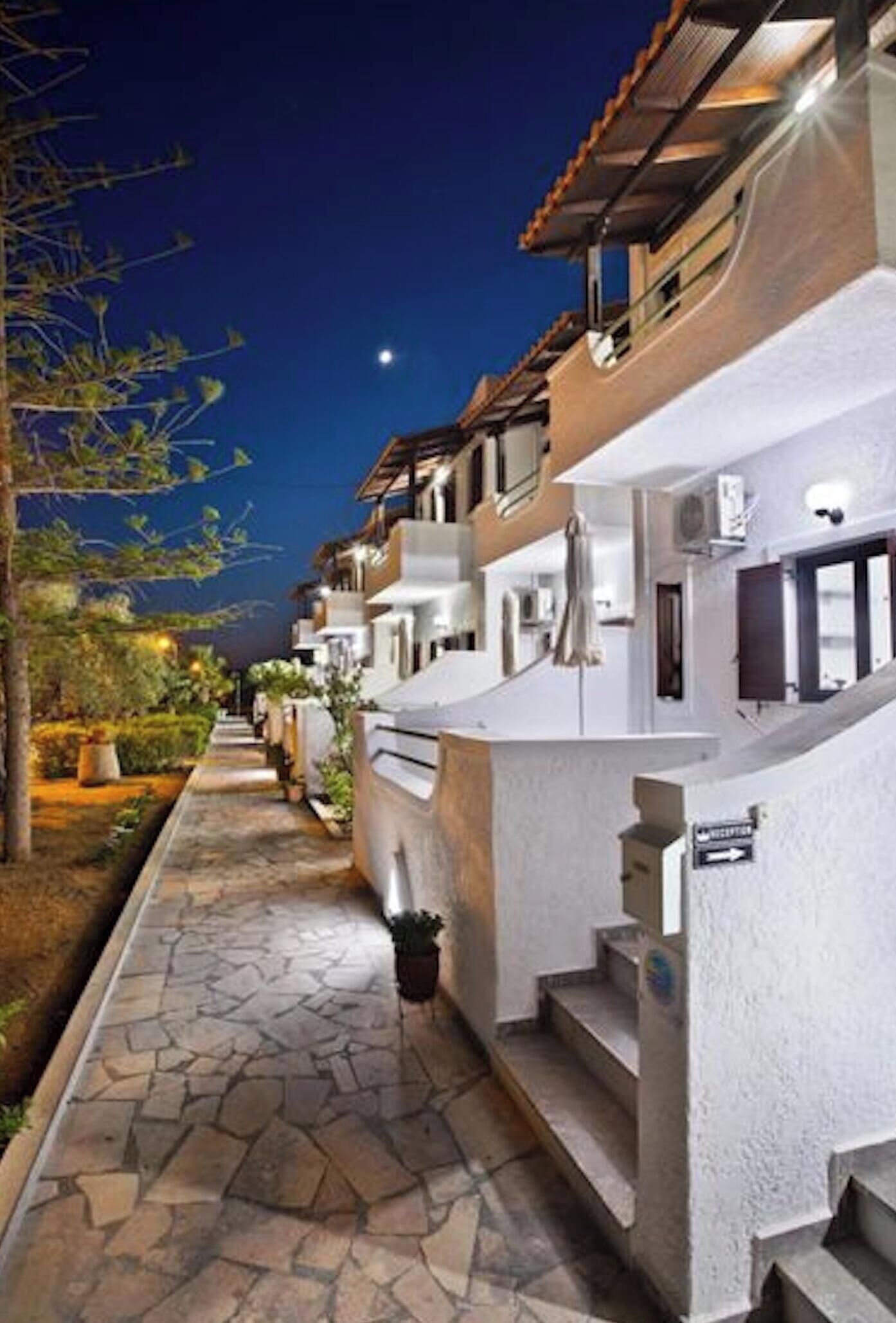 Apartment, 1 Bedroom, Smoking, Balcony | Exterior