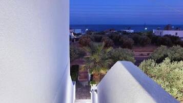 Apartment, 1 Bedroom, Smoking, Balcony | Property grounds