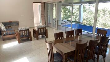 Villa, 3 Bedrooms, Smoking, Private Pool | Dining room