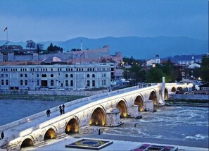 Chambre, 4 chambres, terrasse | Vue depuis lâhĂ©bergement