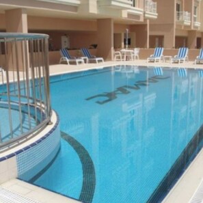 Apartamento, 1 quarto, acessível, sacada | Piscina | Piscina externa