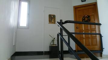Dormitório compartilhado, 1 quarto, sacada | Parte interna