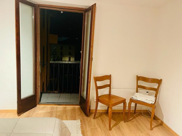 House, 2 Bedrooms, Smoking, Balcony | 2 bedrooms - Single House in the Nucleus of Ponte Tresa Switzerland (Tresa)