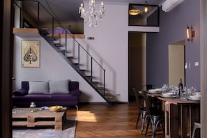 Apartment, 4 Bedrooms, City View | Living room