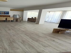 Villa, 5 Bedrooms, Accessible, Smoking | Lounge