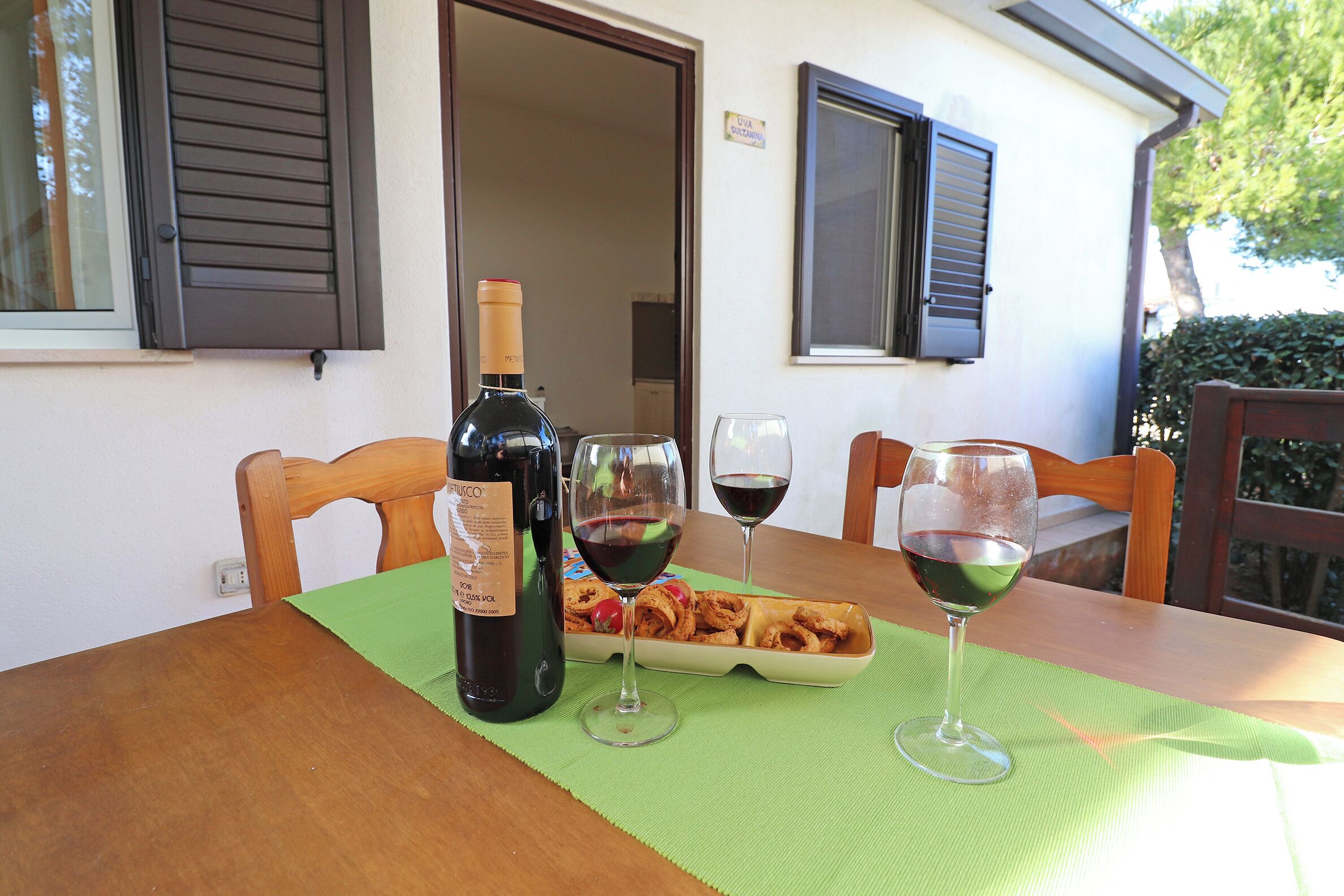 Bungalow, 1 camera da letto, patio, vista giardino | Ristorazione all'aperto