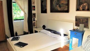 House, 3 Bedrooms, Smoking, Terrace | 3 bedrooms, iron/ironing board