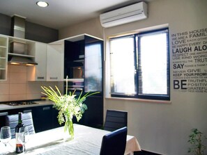 Apartment, 2 Bedrooms, Smoking, Terrace | Dining