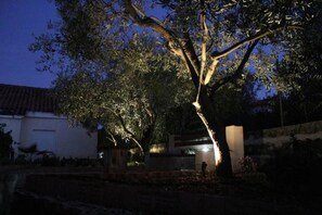 Apartment, 2 Bedrooms, Smoking, Terrace | Property grounds