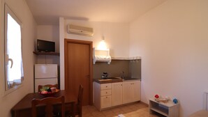 บังกะโล, 1 ห้องนอน, ลานระเบียง, วิวสวน | ภายใน