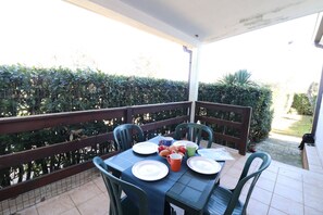 Outdoor dining - Casa Regina Residence Torre Santo Stefano in Otranto 3 Places (Otranto)