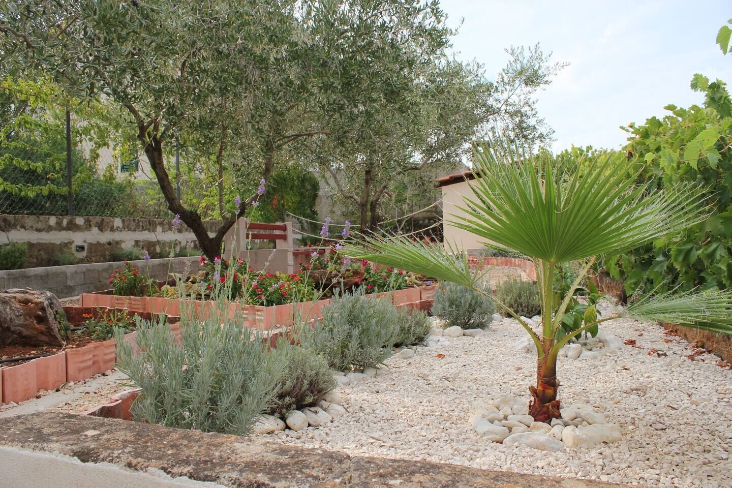 Apartment, 2 Bedrooms, Smoking, Balcony | Property grounds