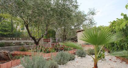 Sea View Apartment Ruza, Sleeps 4