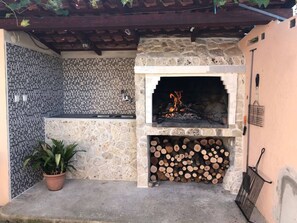 Apartment, 2 Bedrooms, Smoking, Balcony | Property grounds