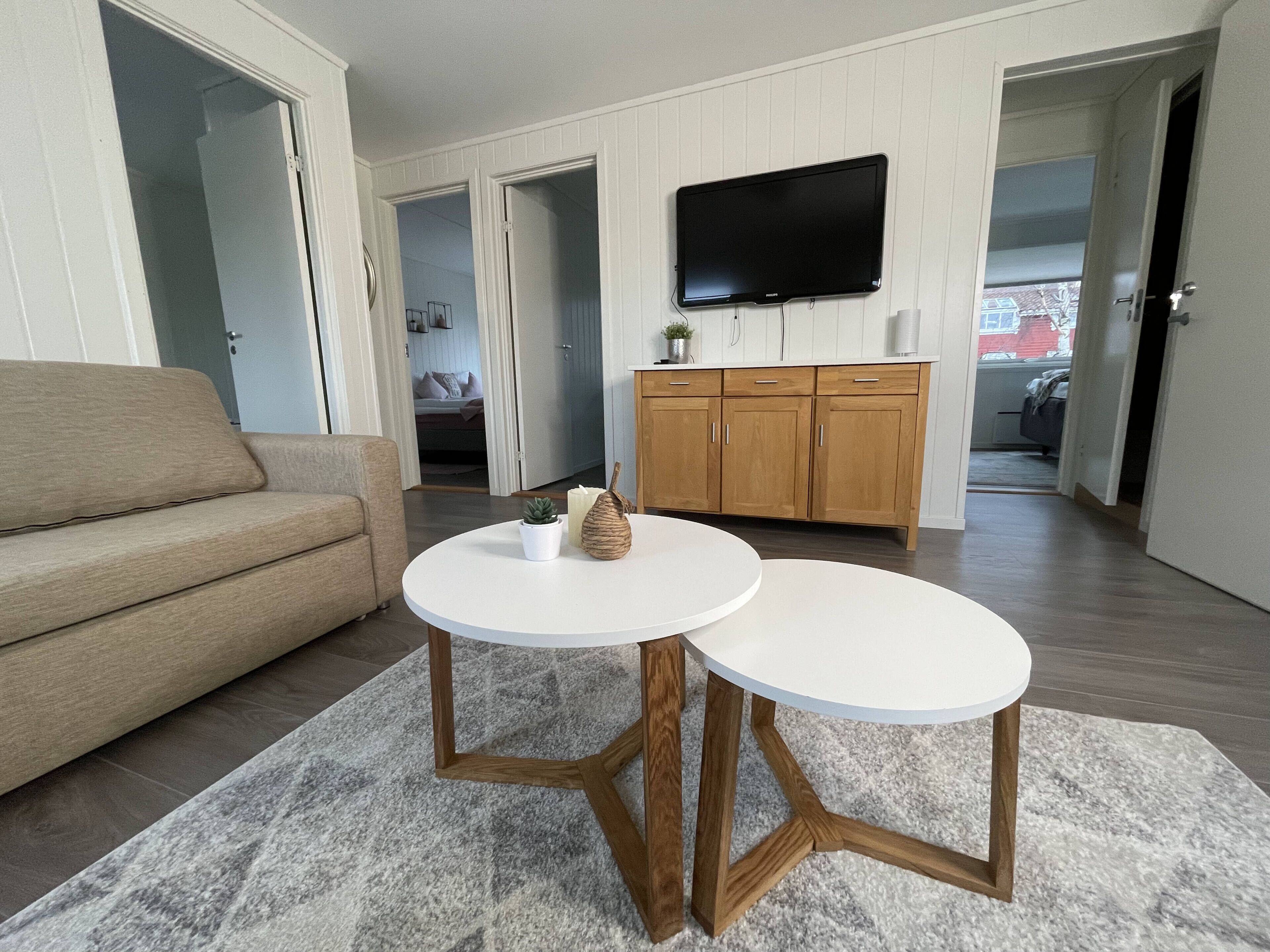 Apartment, 3 Bedrooms, Smoking, Balcony | Interior