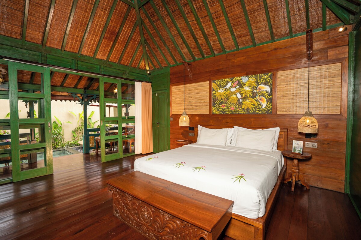 Classic Villa, 2 Bedrooms, Private Pool | Premium bedding, minibar, desk, WiFi (free)