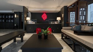 Ảnh chưa phân loại, 3 trong số 17 ảnh, nút