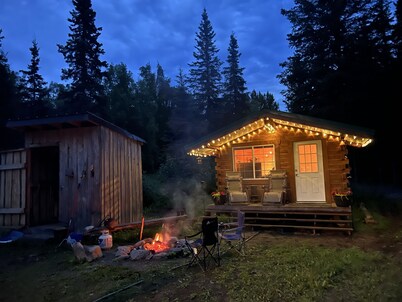 Private cabin, 5 minutes from the Kasilof Boat Launch! Includes some great food!