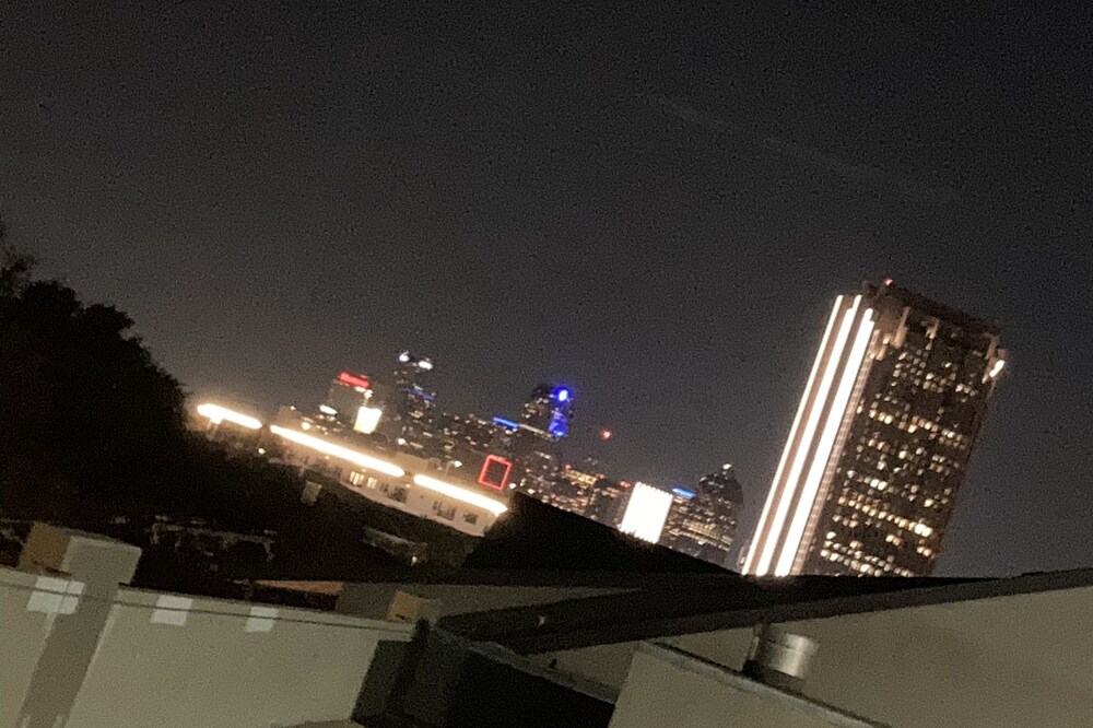 Luxury Knox Uptown Loft Apt with Resort views