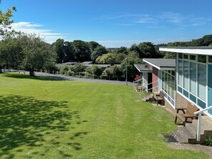 Property grounds - 2 bedroom accommodation in Cromer (Cromer)