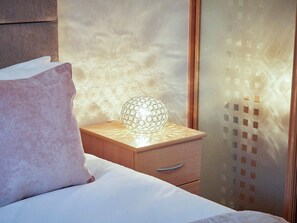 3 quartos, Wi-Fi de cortesia, roupa de cama