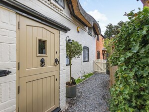 Exterior detail - 3 bedroom accommodation in Moreton Morrell (Moreton Morrell)