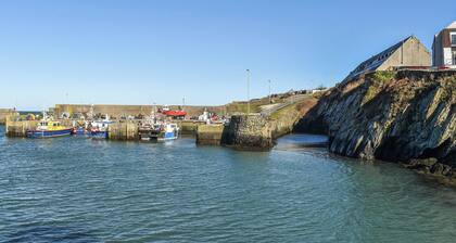 3 bedroom accommodation in Amlwch