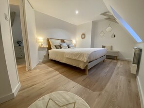 3 slaapkamers, reisbedje, gratis wifi, beddengoed