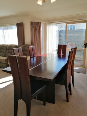 Dining - Taupo Delight Walking distance To The Lake & Town (Taupō)