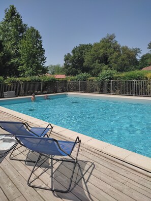 Outdoor pool, a heated pool - Nature and tranquility residence (Messanges)
